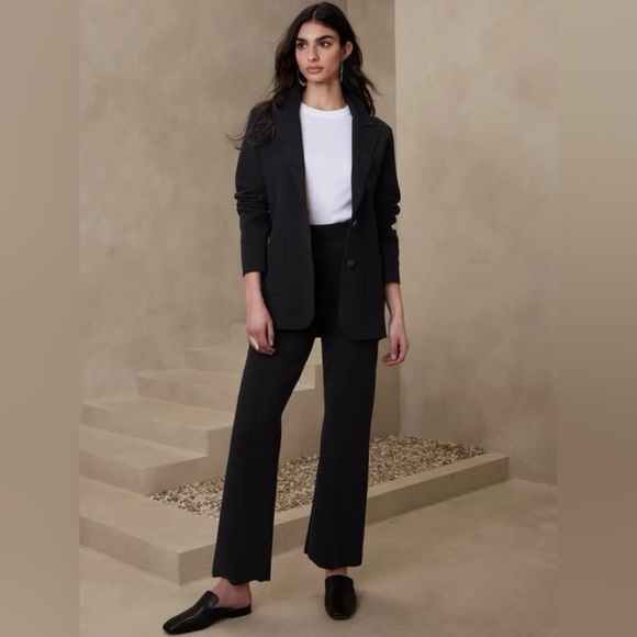 NWT! Banana Republic Black Milano Flare Cropped Sweater Pants - Multiple Sizes 💎 - Picture 1 of 11